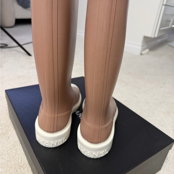 CHANEL beige and white CC Rain Boots - Picture 5 of 12